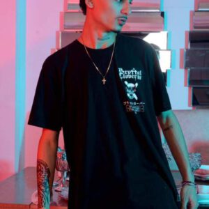 Chico joven varonil, reservado, dispuesto a complacerte