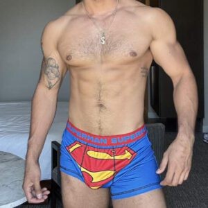 Chico atlético educado