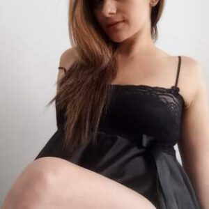 Mature 40s Beauty Ready for Intimate Video Chats 😘