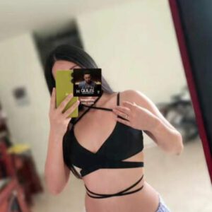 Niña bella latinoamericana  independiente